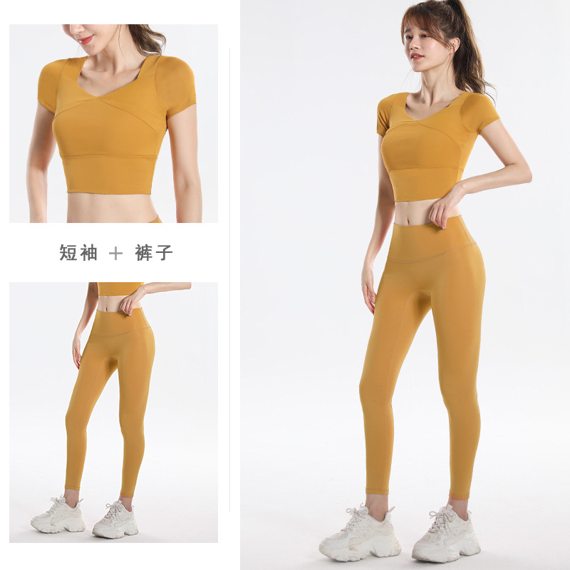 Quick Dry Set Sports Top With  - Yoga & Fitness With Denise ulasan dan harga